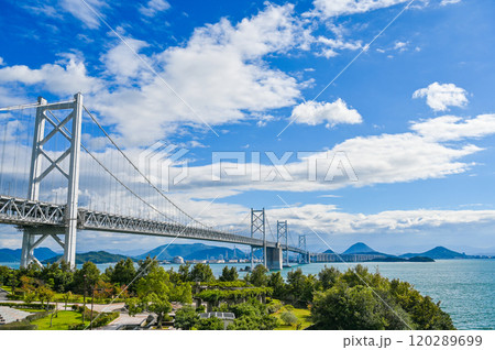 香川と岡山を結ぶ瀬戸大橋 香川と岡山を結ぶ瀬戸大橋 120289699