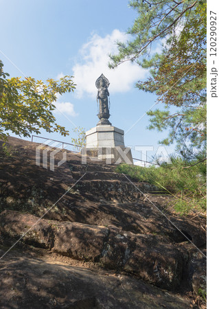 埼玉県　法性寺のお船岩の上に立つお船観音【ジオパーク秩父・秩父札所】小鹿野町 120290927