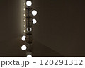 螺旋状の電球 120291312
