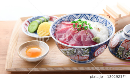 マグロの山かけ丼 ( 和歌山県 那智勝浦産 めばち鮪使用 ) マグロの山かけ丼 ( 和歌山県 那智勝浦産 めばち鮪使用 ) 120292574