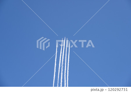 アクロバット飛行するブルーインパルス アクロバット飛行するブルーインパルス 120292731