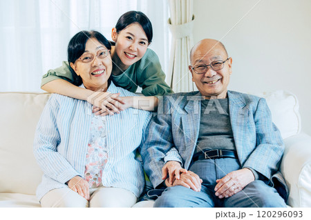 家族　シニア　3人 120296093