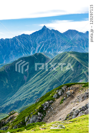 双六岳の丸山から見る槍ヶ岳 北アルプス双六岳三俣蓮華岳登山 双六岳の丸山から見る槍ヶ岳 北アルプス双六岳三俣蓮華岳登山 120297115