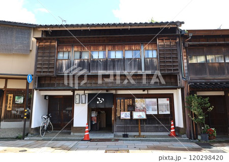 石川県金沢市「ひがし茶屋街」加賀麩不室屋 東山店 120298420