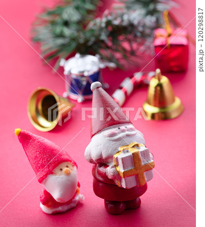 サンタクロース （ クリスマスイメージ ） 120298817