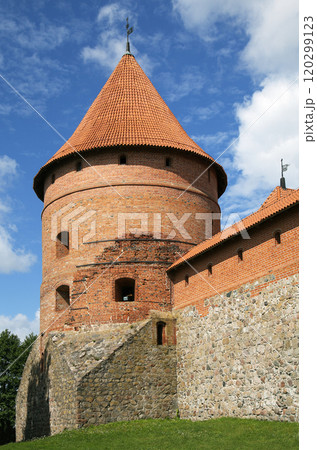 Tower of the Trakai Castle near Vilnius 120299123