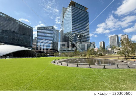 緑とイノベーションの融合拠点　うめ北公園　グラングリーン大阪 120300606