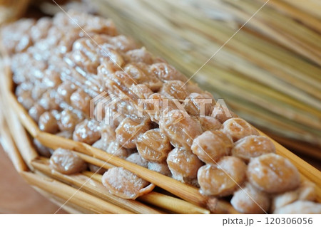 藁に包まれた美味しい極上納豆。水戸のお土産。 藁に包まれた美味しい極上納豆。水戸のお土産。 120306056