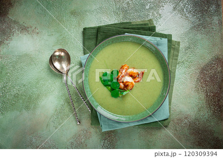 pea cream soup, with shrimp, green soup, homemade, top view, no people, pea cream soup, with shrimp, green soup, homemade, top view, no people, 120309394