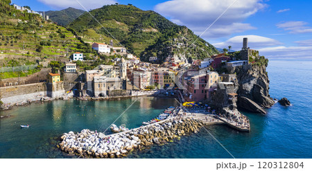 Italy, Cinque terre national park in Liguria. traditional fishing village Vernazza. Italy, Cinque terre national park in Liguria. traditional fishing village Vernazza. 120312804