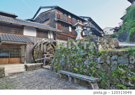 【馬籠宿】 岐阜県中津川市馬籠 【馬籠宿】 岐阜県中津川市馬籠 120313049