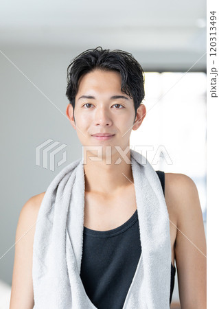 若い男性のポートレート メンズビューティー 若い男性のポートレート メンズビューティー 120313494