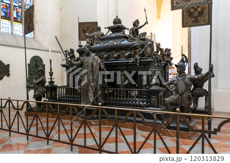 Indoor view of Frauenkirche church in Munich, Germany. Indoor view of Frauenkirche church in Munich, Germany. 120313829