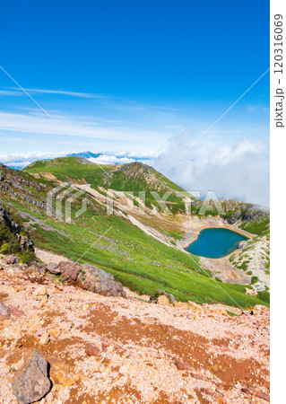 秋の御嶽山登山：継子岳と三ノ池 120316069