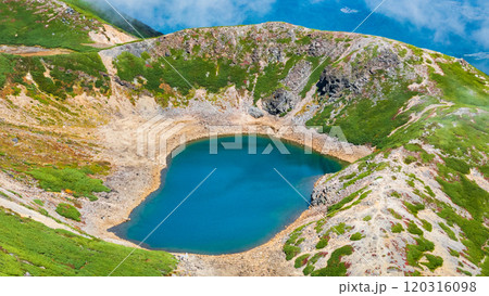 秋の御嶽山登山：三ノ池 120316098