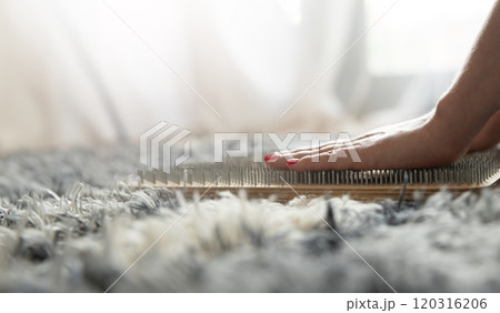 the woman placed her hands on the Sadhu Board for meditation 120316206