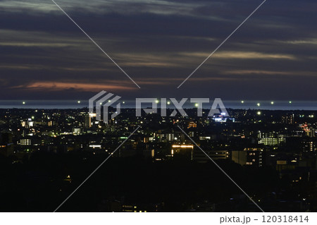 卯辰山から金沢の夜景 卯辰山から金沢の夜景 120318414