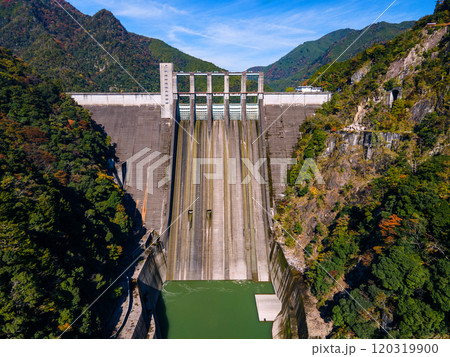 秋の佐久間ダム空撮 120319900