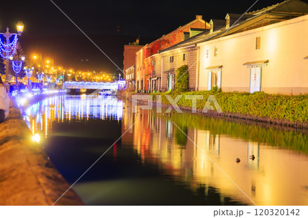 小樽運河の輝き~11月の夜を彩るイルミネーション~ 小樽運河の輝き~11月の夜を彩るイルミネーション~ 120320142
