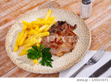 Fried pork with potatoes 120321071