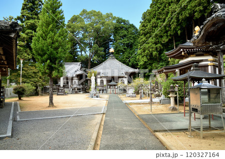 第42番札所 一カ山 毘盧舎那院 仏木寺(大師堂・本堂)【愛媛県宇和島市】 120327164