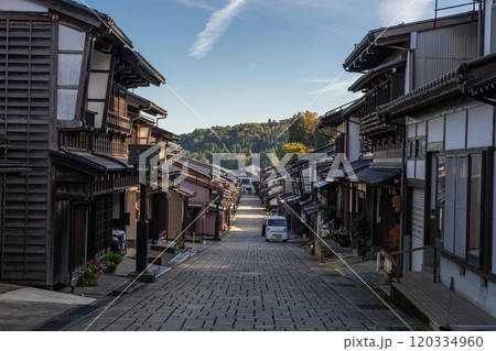《富山県》越中八尾・諏訪町本通り 120334960
