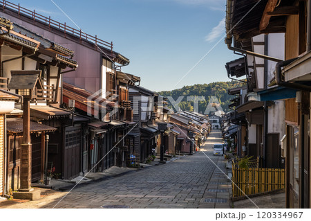 《富山県》越中八尾・諏訪町本通り 120334967
