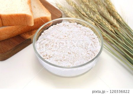小麦粉とパン 120336822