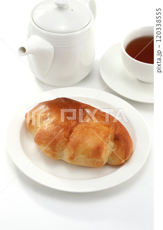 美味しそうなクリームパン 美味しそうなクリームパン 120338555