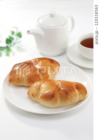 美味しそうなクリームパン 美味しそうなクリームパン 120338563