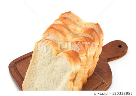 美味しそうな食パン 120338985