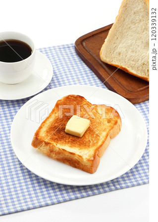 美味しそうなトースト 120339132
