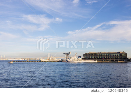 横浜ハンマーヘッドパーク付近の景色 横浜ハンマーヘッドパーク付近の景色 120340346