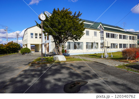 むかわ町立宮戸小学校(廃校) むかわ町立宮戸小学校(廃校) 120340762