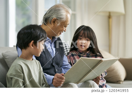 asian grandpa having a good time with grandchildren 120341955