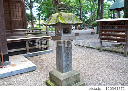 大國魂神社の石灯籠【東京都府中市】 120345272