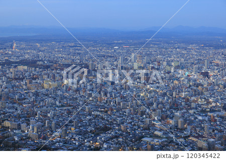 藻岩山展望台から見る札幌 120345422