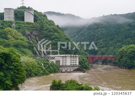 丸山発電所と蘇水峡橋 丸山発電所と蘇水峡橋 120345637