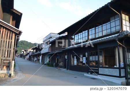 岩村本通りの町並み 120347070