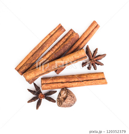 star anise cinnamon and nutmeg isolated 120352379
