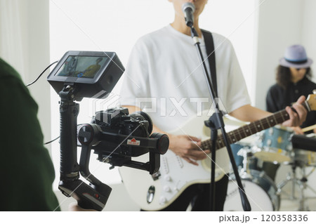 バンド　ライブ　 120358336