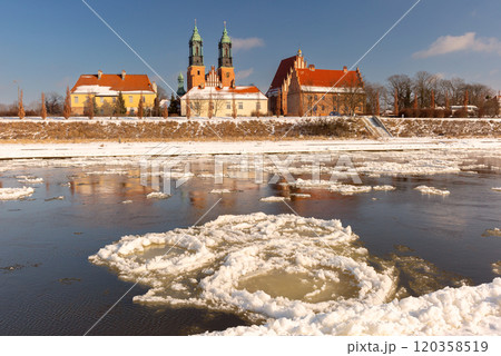 Tumski Island in Winter, Poznan, Poland Tumski Island in Winter, Poznan, Poland 120358519