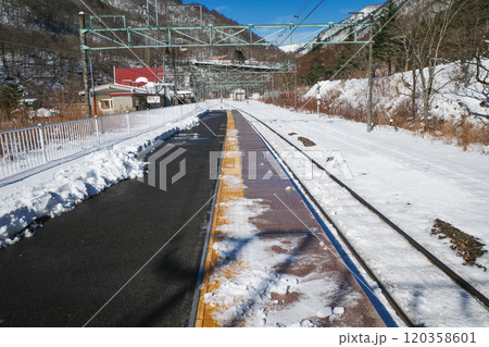 土合駅ホーム 120358601