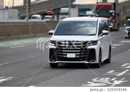 ミニバン イメージ ミニバン イメージ 120359346