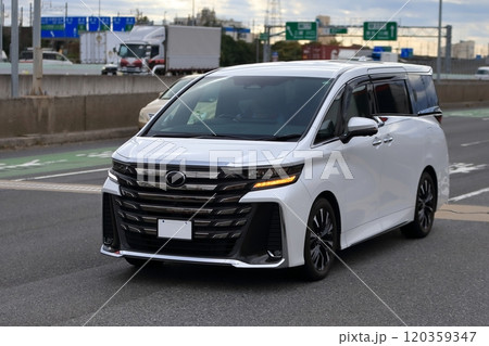 ミニバン　イメージ 120359347