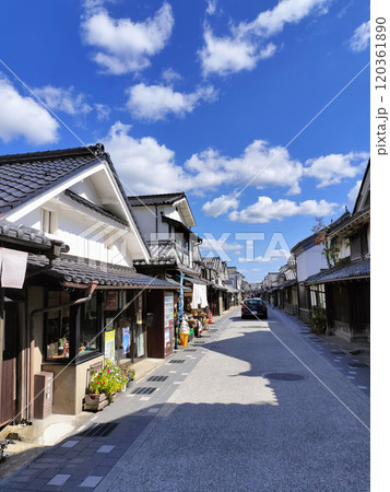 兵庫県丹波篠山市にある河原町妻入商家群 兵庫県丹波篠山市にある河原町妻入商家群 120361890