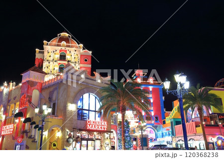 【沖縄県】アメリカンビレッジの夜景（デポアイランドシーサイド） 120368238