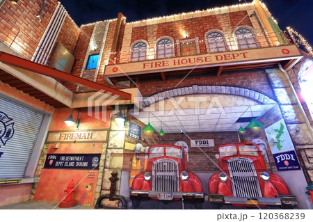 【沖縄県】アメリカンビレッジの夜景(デポアイランド) 【沖縄県】アメリカンビレッジの夜景(デポアイランド) 120368239