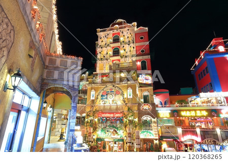 【沖縄県】アメリカンビレッジの夜景（デポアイランドシーサイド） 120368265