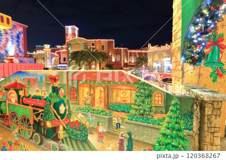 【沖縄県】アメリカンビレッジの夜景（デポアイランドとデポアイランドシーサイド） 120368267